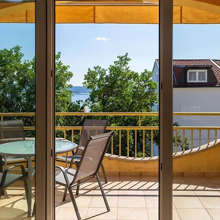 Stunning In With Wifi Apartment Dramalj